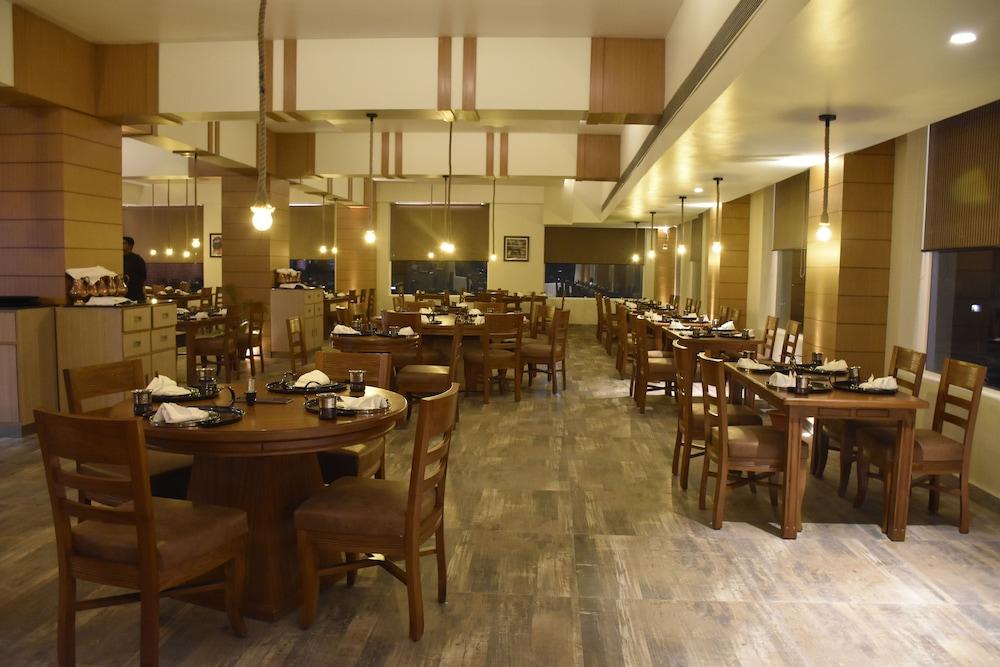 Lemon Tree Premier, Patna Otel Patna  Dış mekan fotoğraf